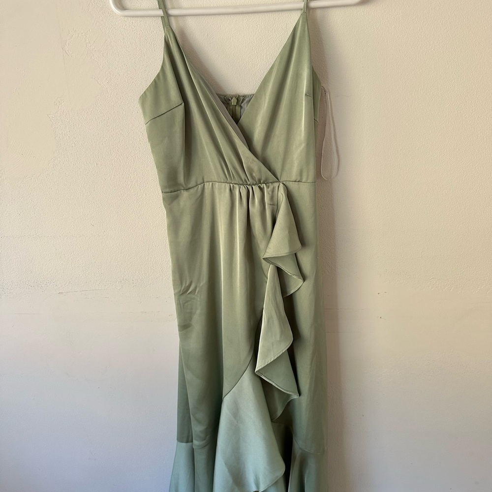 Lulu’s Dress - Picture 2 of 3